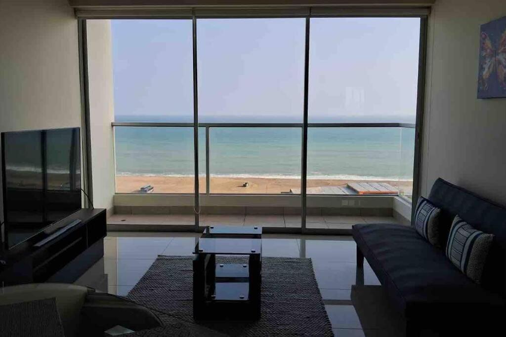 Apartamento De Estreno Con Balcon Frente Al Mar. Lima Eksteriør bilde